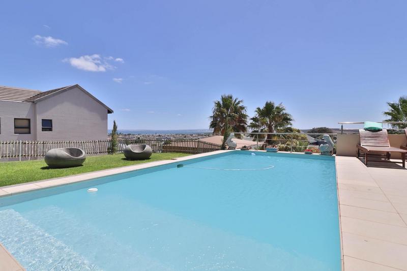 5 Bedroom Property for Sale in Country Club Western Cape
